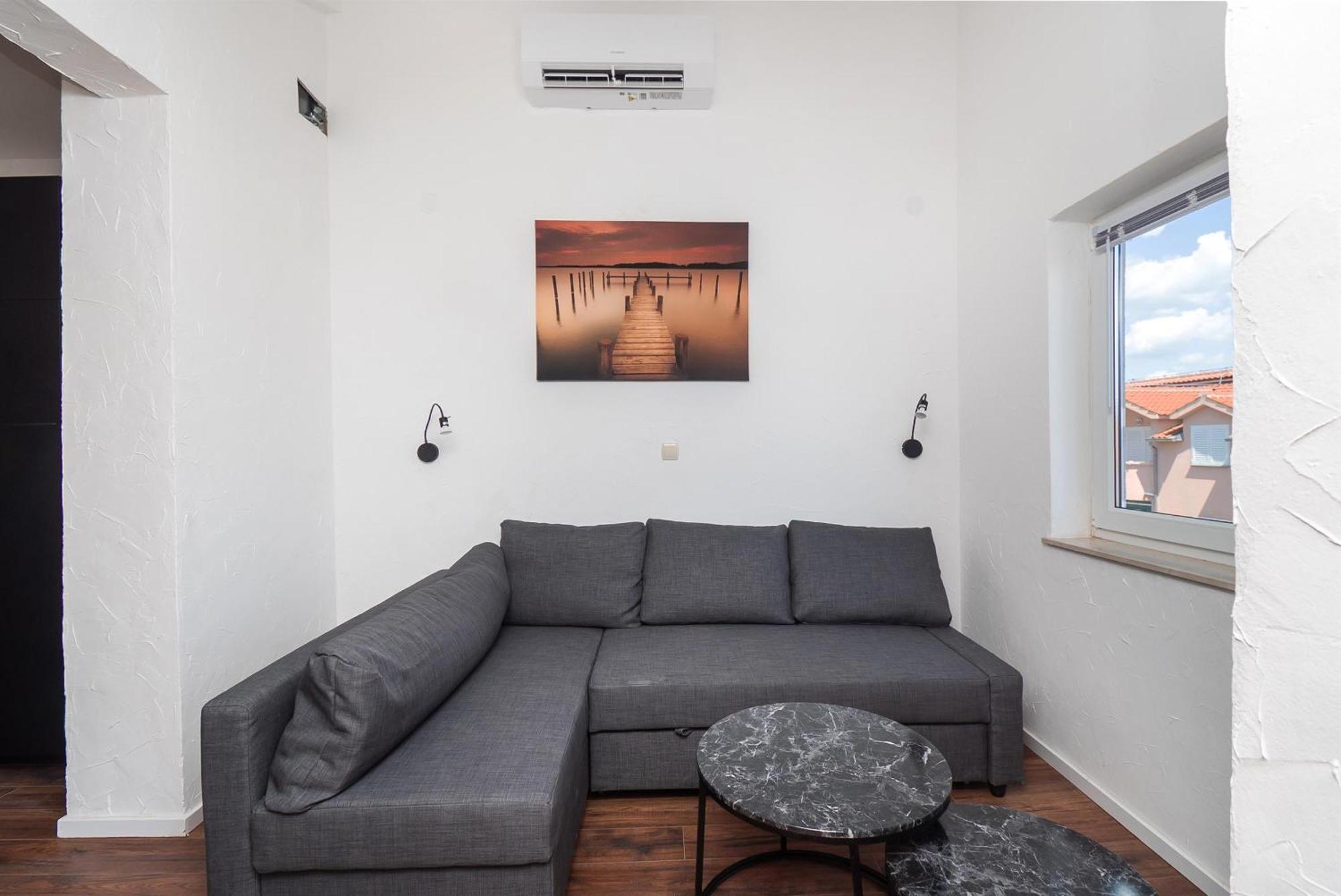 Apartments And Rooms Mladen Vodice Camera foto