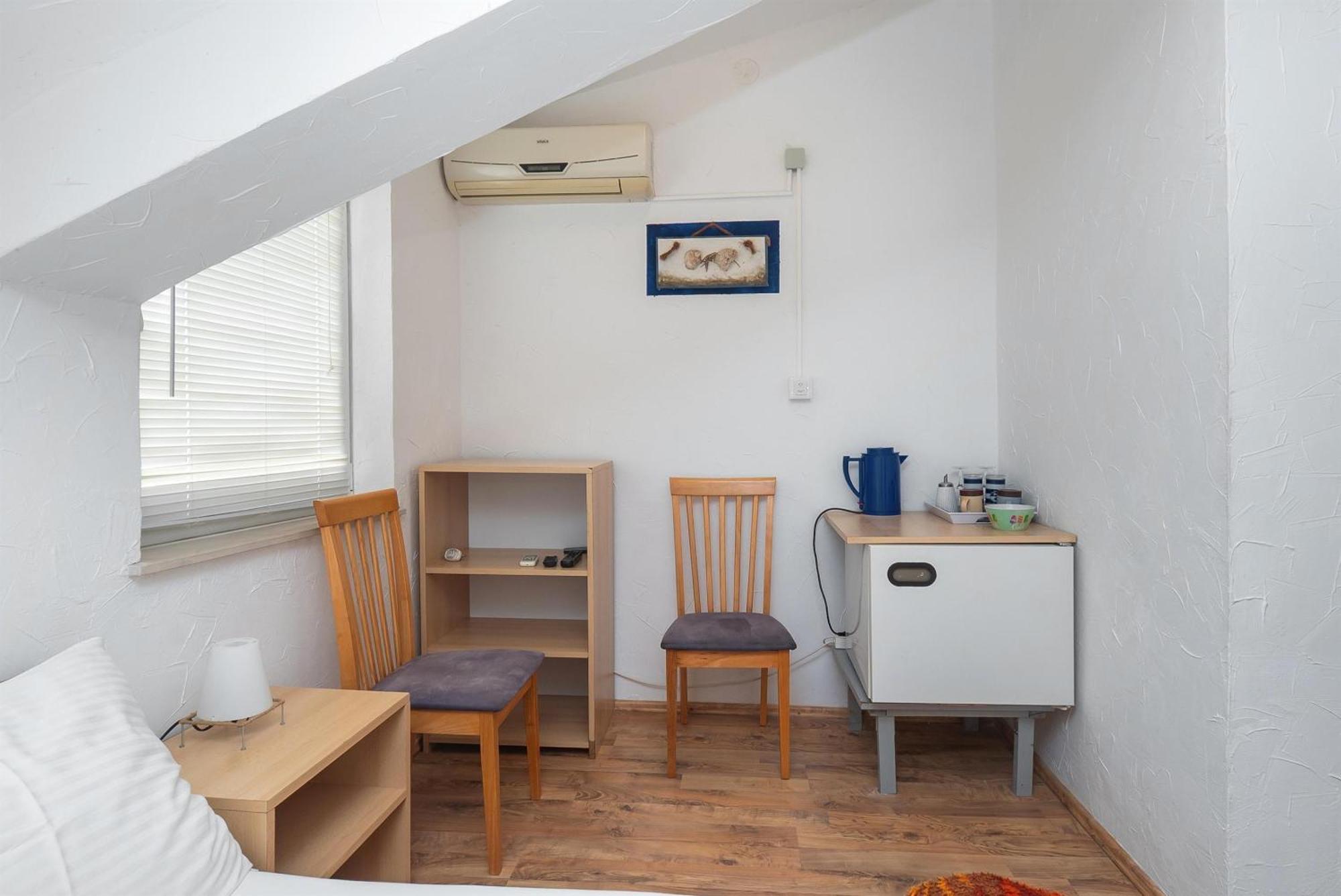 Apartments And Rooms Mladen Vodice Esterno foto