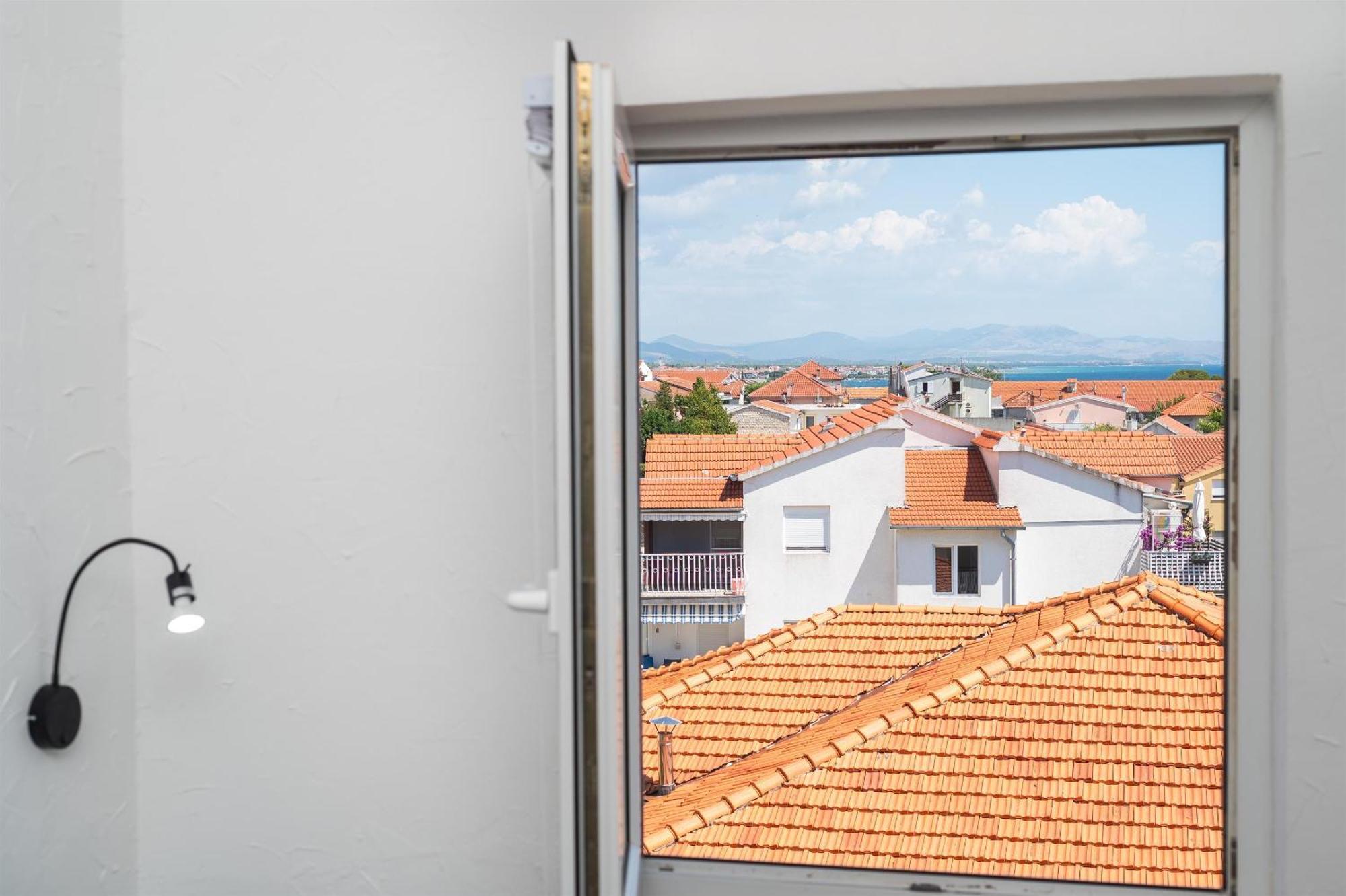 Apartments And Rooms Mladen Vodice Camera foto