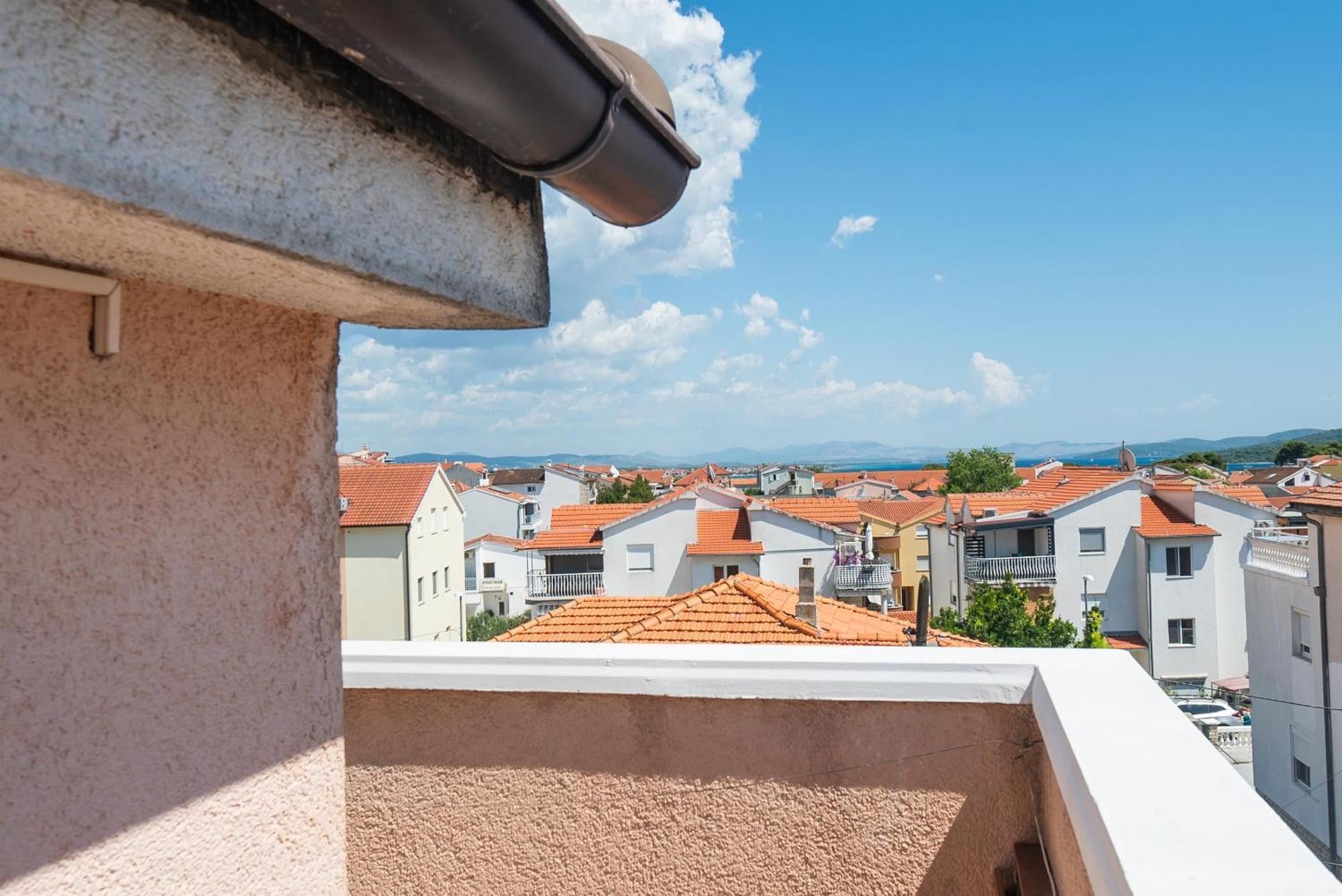 Apartments And Rooms Mladen Vodice Camera foto