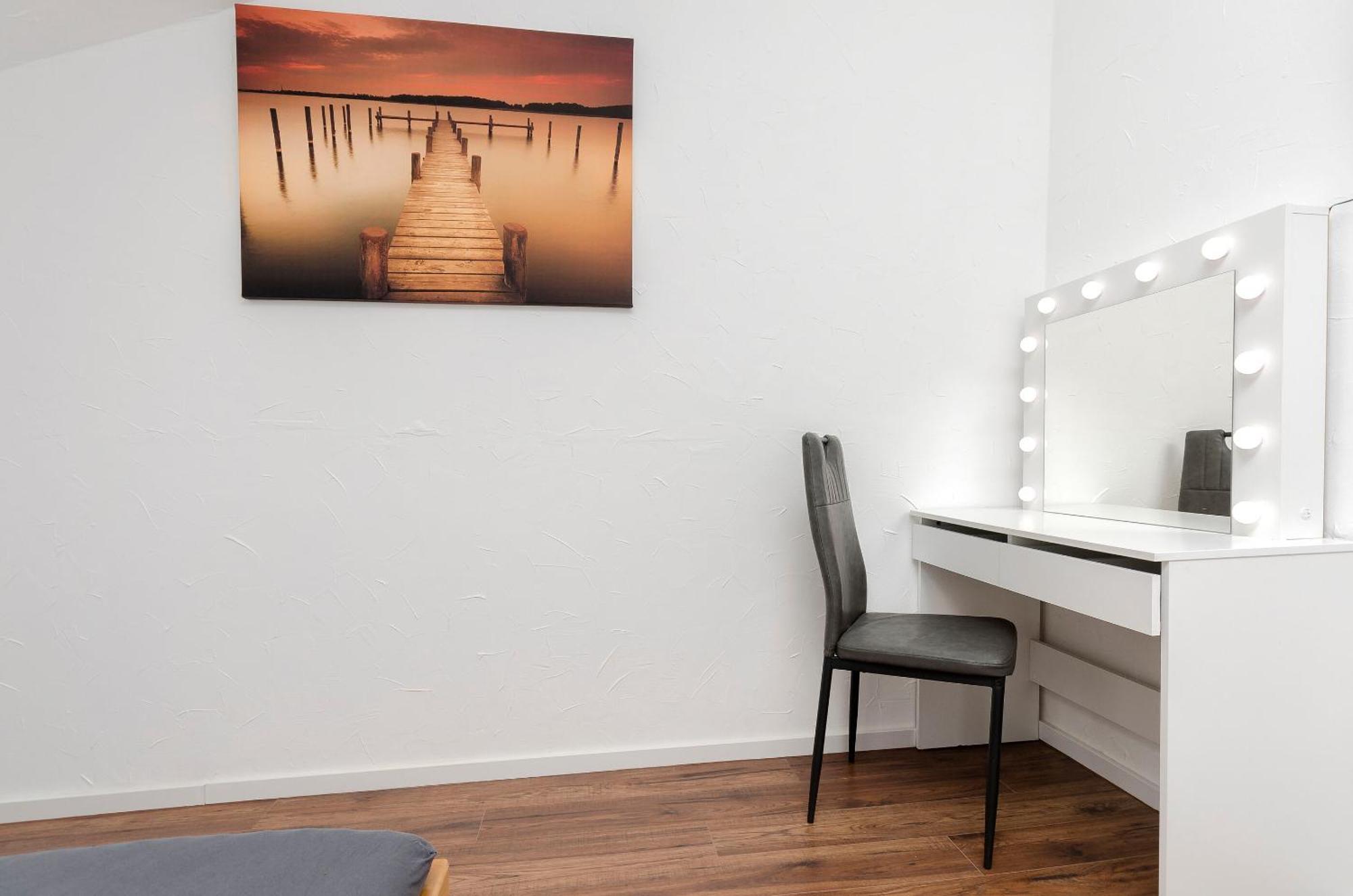 Apartments And Rooms Mladen Vodice Esterno foto