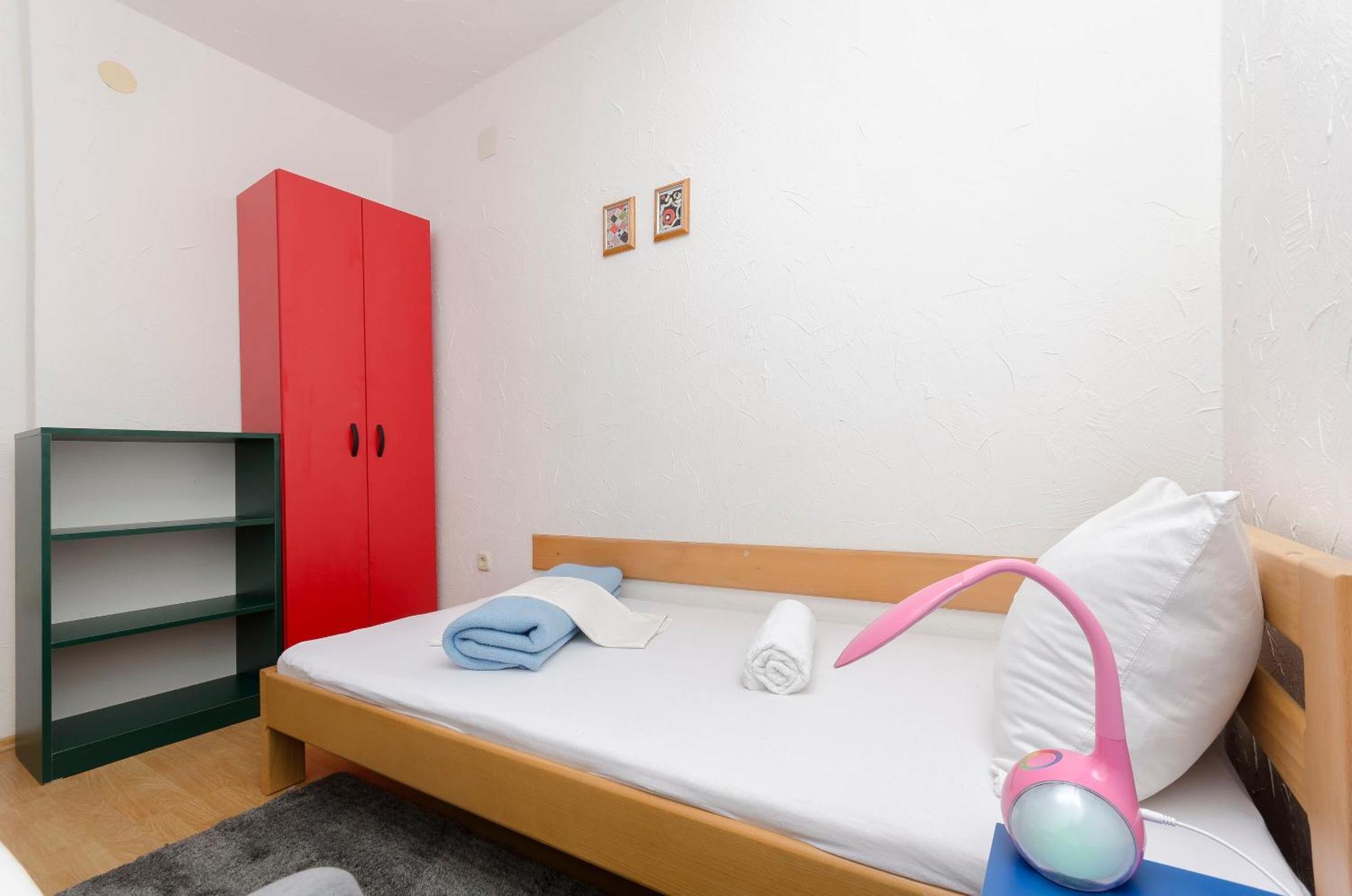 Apartments And Rooms Mladen Vodice Esterno foto