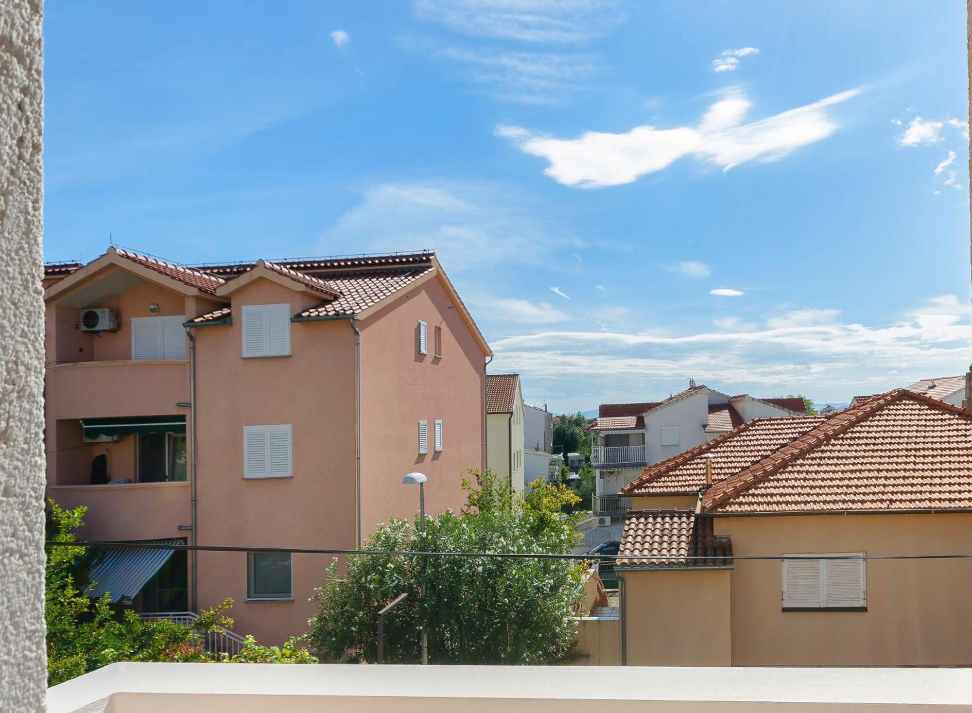 Apartments And Rooms Mladen Vodice Esterno foto